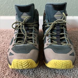 Merrell Women's Hiking Shoe - Size 10